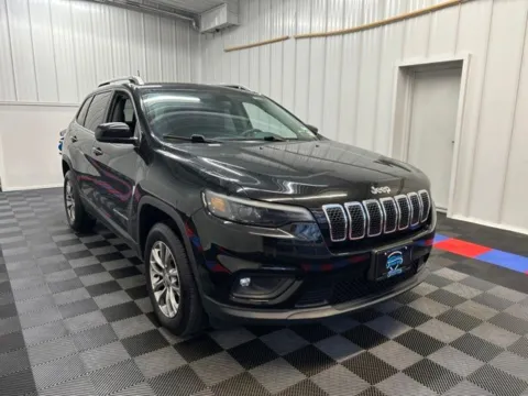 Another view of 2019 Jeep Cherokee Latitude Plus for sale in Syracuse, NY at Candy Cars