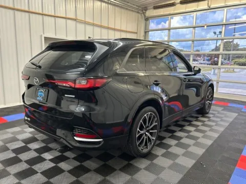 More photos of 2025 Mazda CX-70 PHEV Premium at Candy Cars, NY