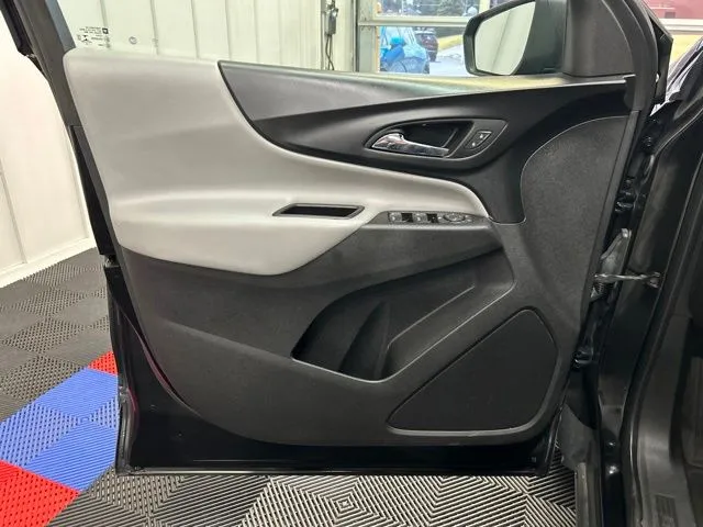 2022 Chevrolet Equinox LS - Photo 8