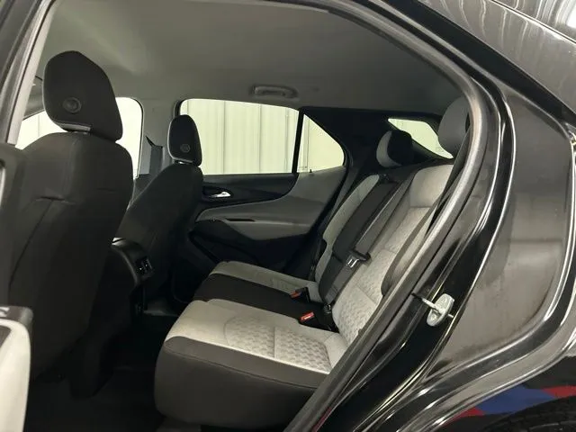 2022 Chevrolet Equinox LS - Photo 12