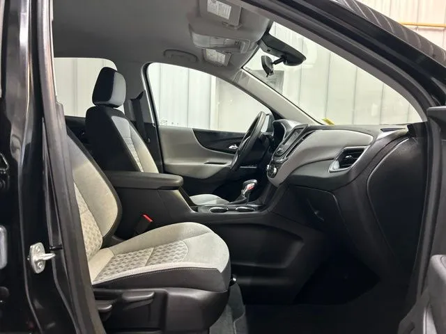 2022 Chevrolet Equinox LS - Photo 20