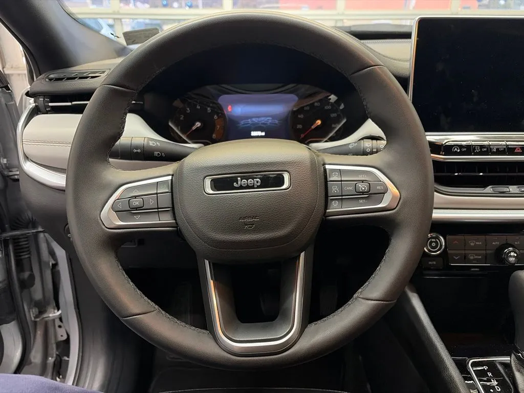 2025 Jeep Compass Limited - Photo 24