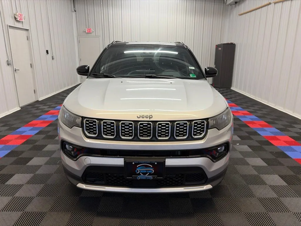 2025 Jeep Compass Limited - Photo 9