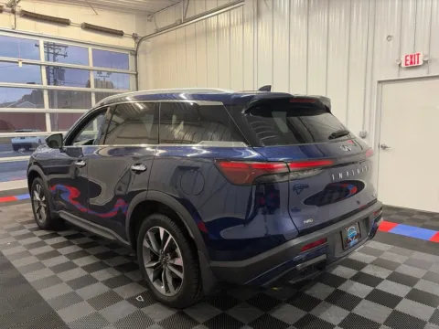 More photos of 2025 INFINITI QX60 LUXE at Candy Cars, NY