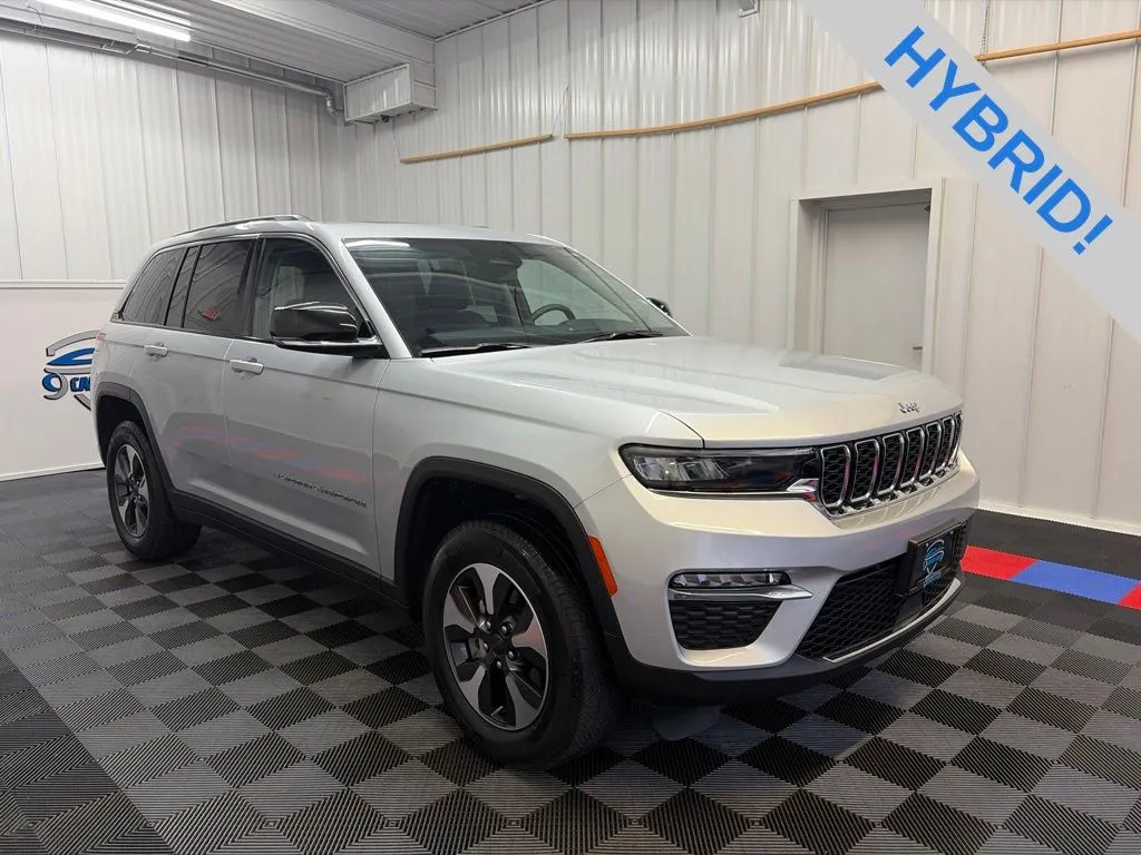 Silver 2023 Jeep Grand Cherokee 4xe for sale in Syracuse, NY