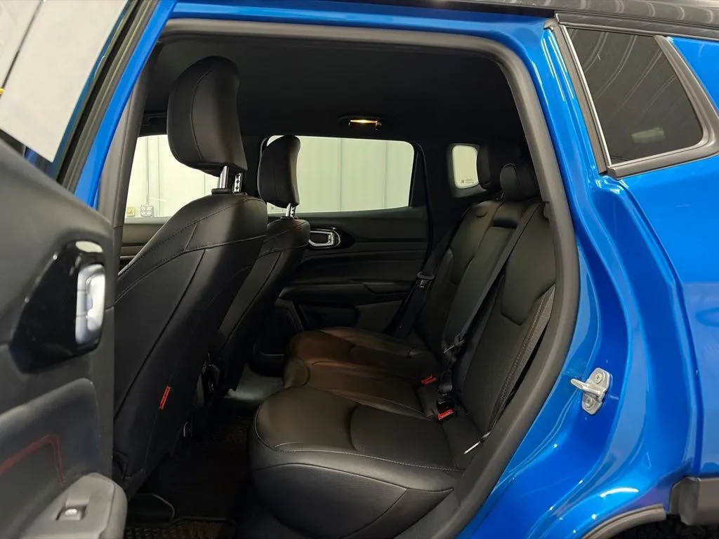 2025 Jeep Compass Trailhawk - Photo 15