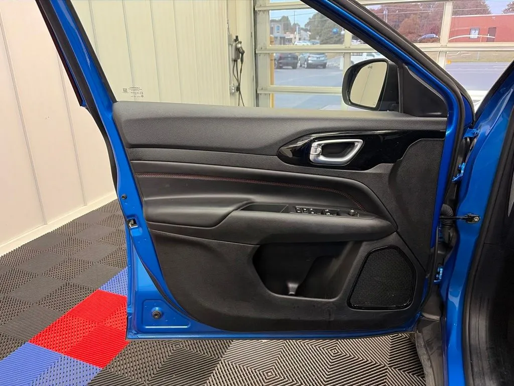 2025 Jeep Compass Trailhawk - Photo 11