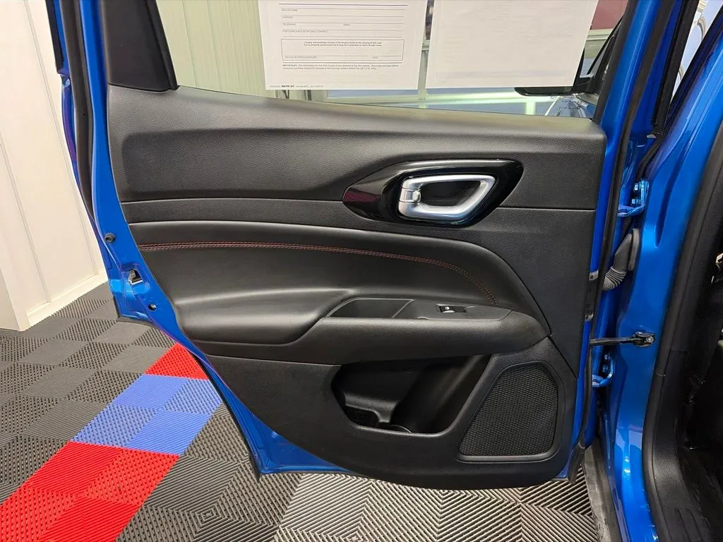 2025 Jeep Compass Trailhawk - Photo 13