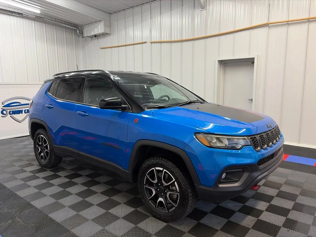2025 Jeep Compass Trailhawk - Photo 3