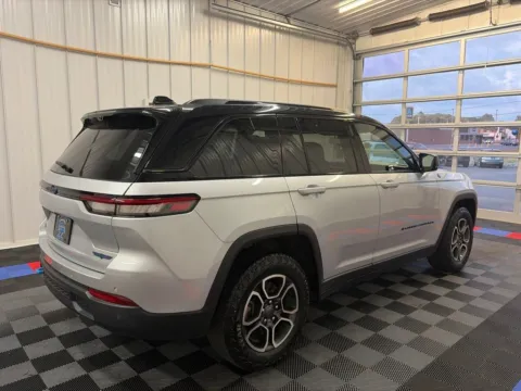 More photos of 2023 Jeep Grand Cherokee Trailhawk 4xe at Candy Cars, NY