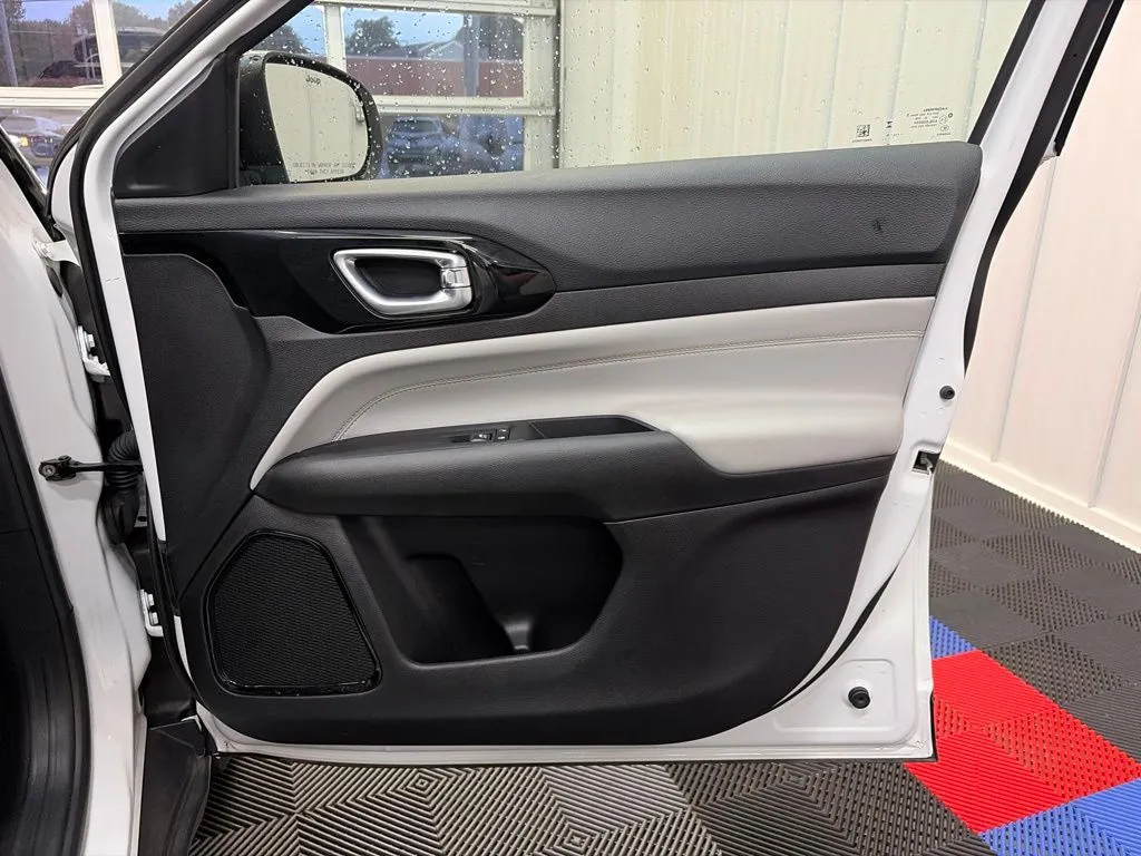 2025 Jeep Compass Limited - Photo 20