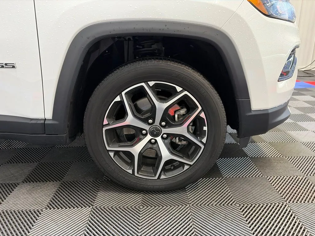 2025 Jeep Compass Limited - Photo 25