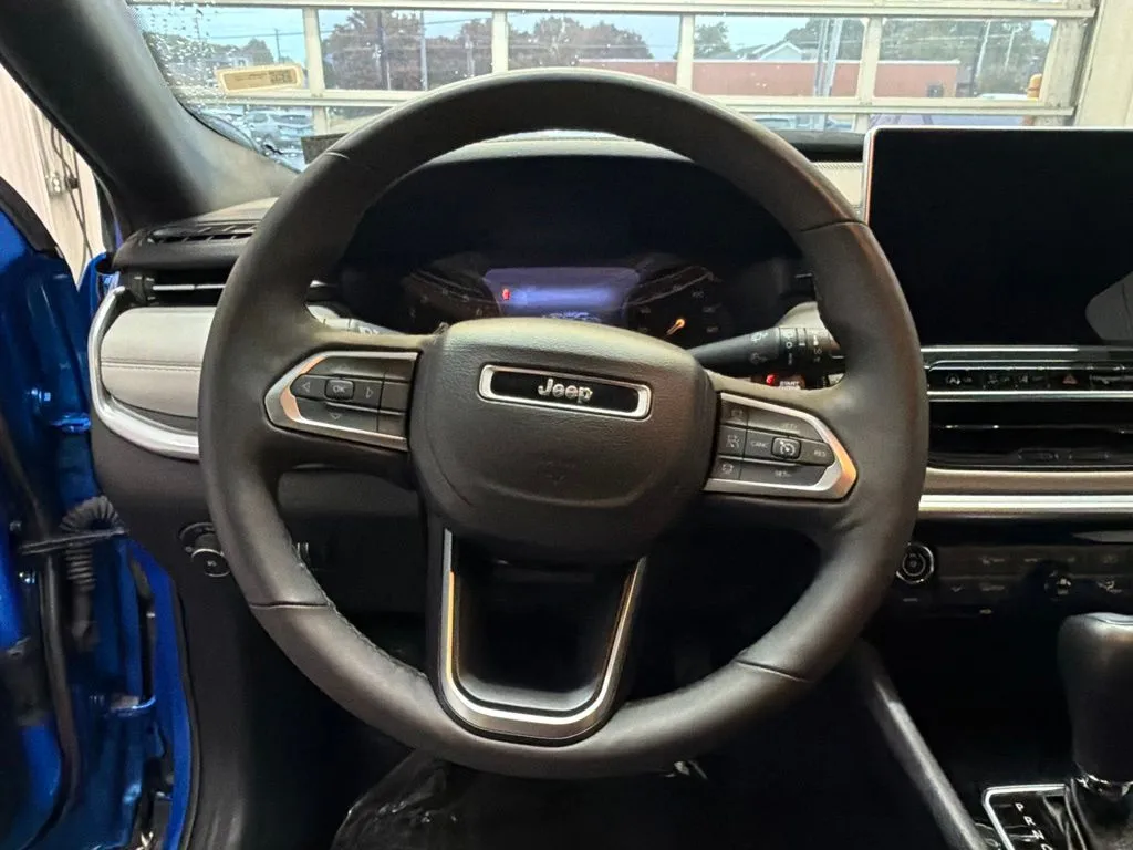 2025 Jeep Compass Limited - Photo 24