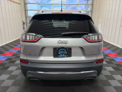 More photos of 2019 Jeep Cherokee Limited at Candy Cars, NY