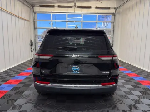 More photos of 2023 Jeep Grand Cherokee Laredo at Candy Cars, NY