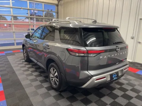 More photos of 2022 Nissan Pathfinder SL at Candy Cars, NY