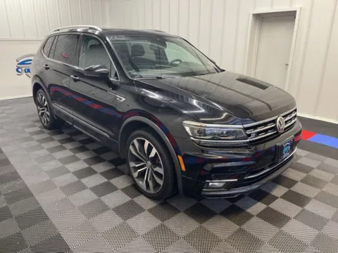 Photos of 2018 Volkswagen Tiguan 2.0T SEL Premium for sale in Syracuse, NY at Candy Cars