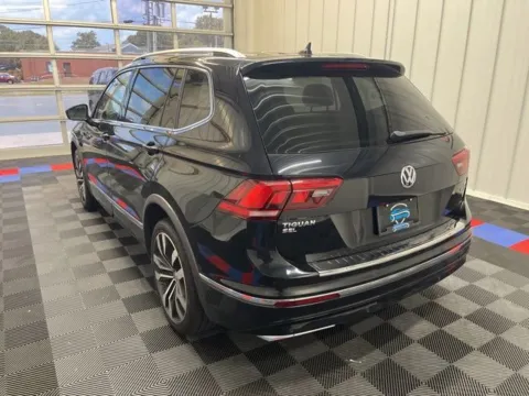 More photos of 2018 Volkswagen Tiguan 2.0T SEL Premium at Candy Cars, NY