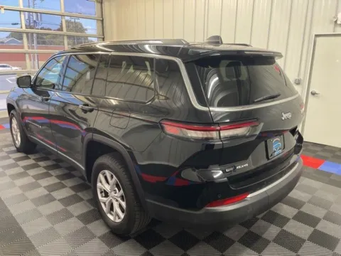 More photos of 2022 Jeep Grand Cherokee L Limited at Candy Cars, NY