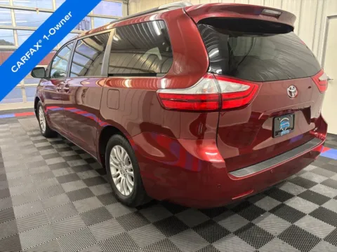 More photos of 2015 Toyota Sienna XLE at Candy Cars, NY