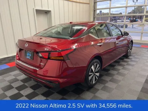 Another view of 2022 Nissan Altima 2.5 SV for sale in Syracuse, NY at Candy Cars