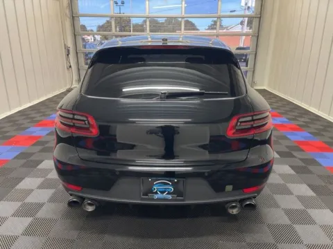 More photos of 2018 Porsche Macan at Candy Cars, NY