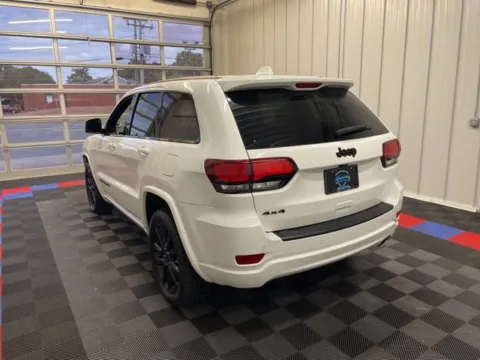 More photos of 2020 Jeep Grand Cherokee Altitude at Candy Cars, NY