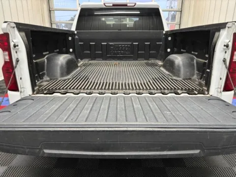 More photos of 2020 Chevrolet Silverado 1500 LT at Candy Cars, NY
