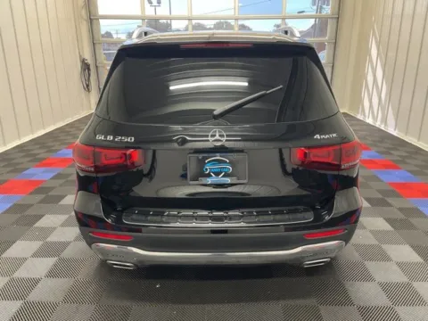 More photos of 2021 Mercedes-Benz GLB 250 at Candy Cars, NY