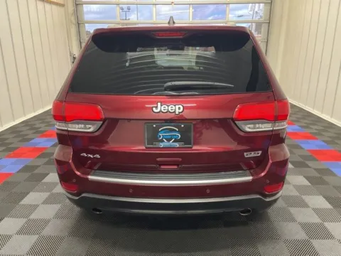 More photos of 2018 Jeep Grand Cherokee Limited at Candy Cars, NY