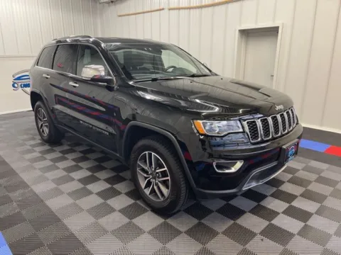 Photos of 2022 Jeep Grand Cherokee WK Limited for sale in Syracuse, NY at Candy Cars