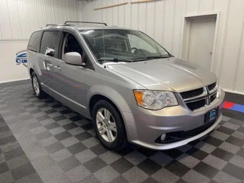 Photos of 2020 Dodge Grand Caravan for sale in Syracuse, NY at Candy Cars