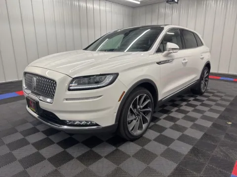 More photos of 2022 Lincoln Nautilus Reserve at Candy Cars, NY