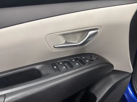 More photos of 2023 Hyundai Tucson SEL at Candy Cars, NY