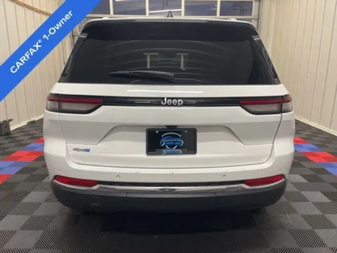 More photos of 2024 Jeep Grand Cherokee 4xe at Candy Cars, NY