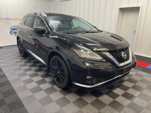 Photos of 2020 Nissan Murano Platinum for sale in Syracuse, NY at Candy Cars