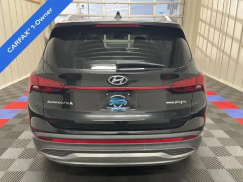 More photos of 2023 Hyundai Santa Fe Plug-In Hybrid Limited at Candy Cars, NY