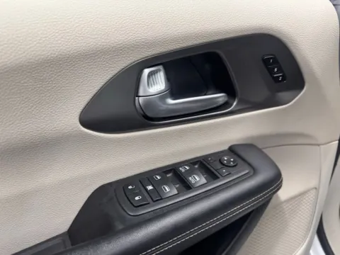 More photos of 2024 Chrysler Pacifica Touring L at Bridgeland Auto Brokers, NY