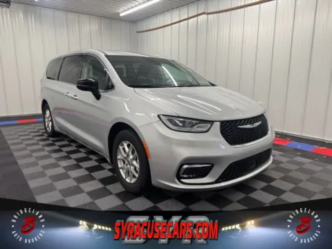 Silver 2024 Chrysler Pacifica Touring L for sale in Bridgeport, NY