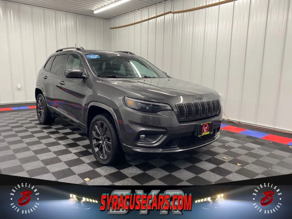 Gray 2021 Jeep Cherokee Limited for sale in Bridgeport, NY