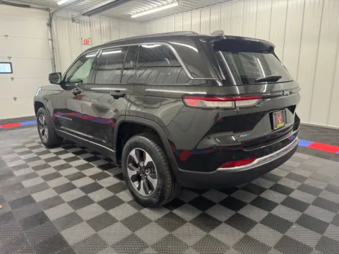 More photos of 2023 Jeep Grand Cherokee 4xe at Bridgeland Auto Brokers, NY