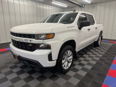 More photos of 2021 Chevrolet Silverado 1500 Custom at Bridgeland Auto Brokers, NY