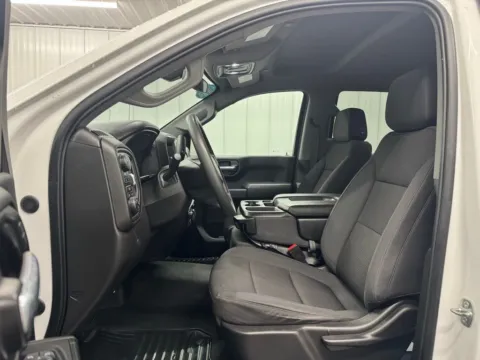 More photos of 2021 Chevrolet Silverado 1500 Custom Trail Boss at Bridgeland Auto Brokers, NY