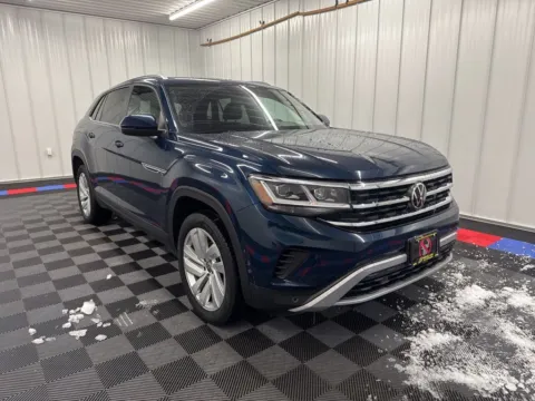 Photos of 2021 Volkswagen Atlas Cross Sport 3.6L V6 SE w/Technology for sale in Bridgeport, NY at Bridgeland Auto Brokers