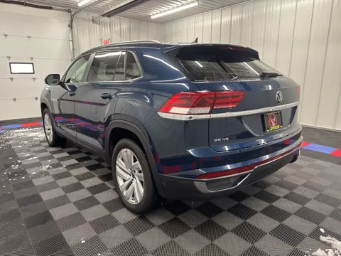 More photos of 2021 Volkswagen Atlas Cross Sport 3.6L V6 SE w/Technology at Bridgeland Auto Brokers, NY