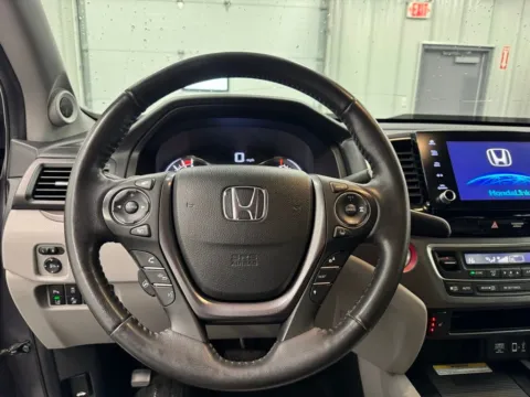More photos of 2023 Honda Ridgeline RTL-E at Bridgeland Auto Brokers, NY