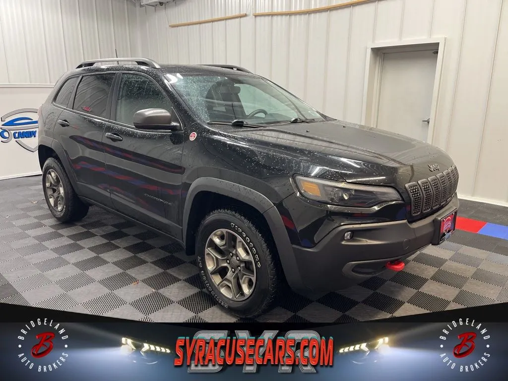 Black 2019 Jeep Cherokee Trailhawk for sale in Bridgeport, NY