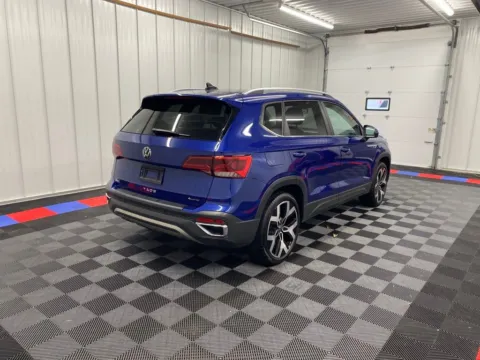 More photos of 2022 Volkswagen Taos 1.5T SEL at Bridgeland Auto Brokers, NY