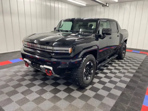 More photos of 2024 GMC Hummer EV Pickup 2X at Bridgeland Auto Brokers, NY