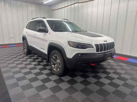 Photos of 2020 Jeep Cherokee Trailhawk for sale in Bridgeport, NY at Bridgeland Auto Brokers